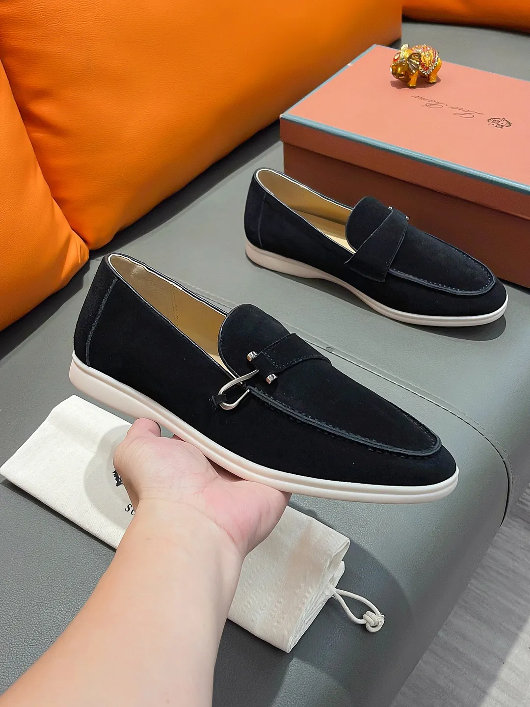 Men's shoes LORO PIANA "LP" P420 Regular size: 38-44 (casual shoes) Product materials: Selected high-mercerized suede upper, comfortable sheepskin lining; original outsole.